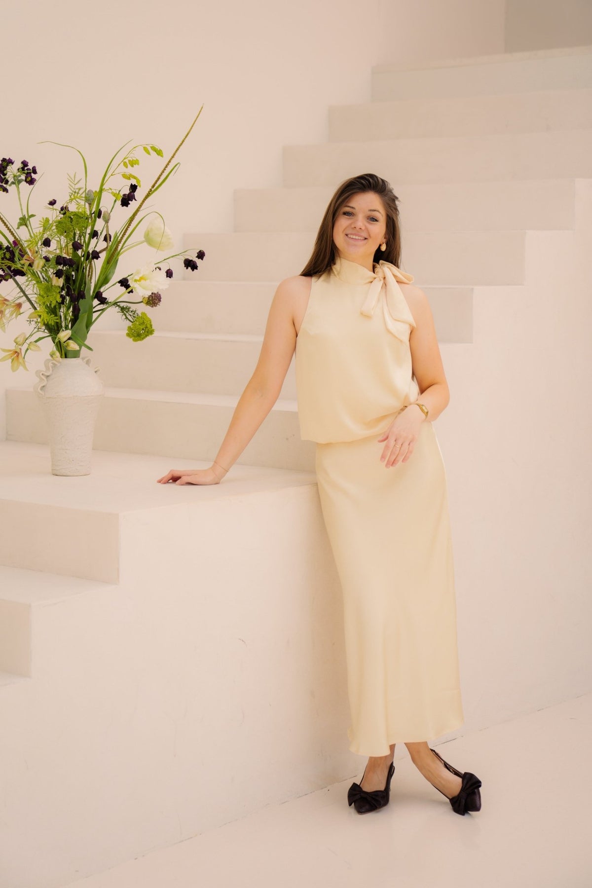 Veda heavy sateen top light yellow - Bij Keesje - Neo Noir - Blouse