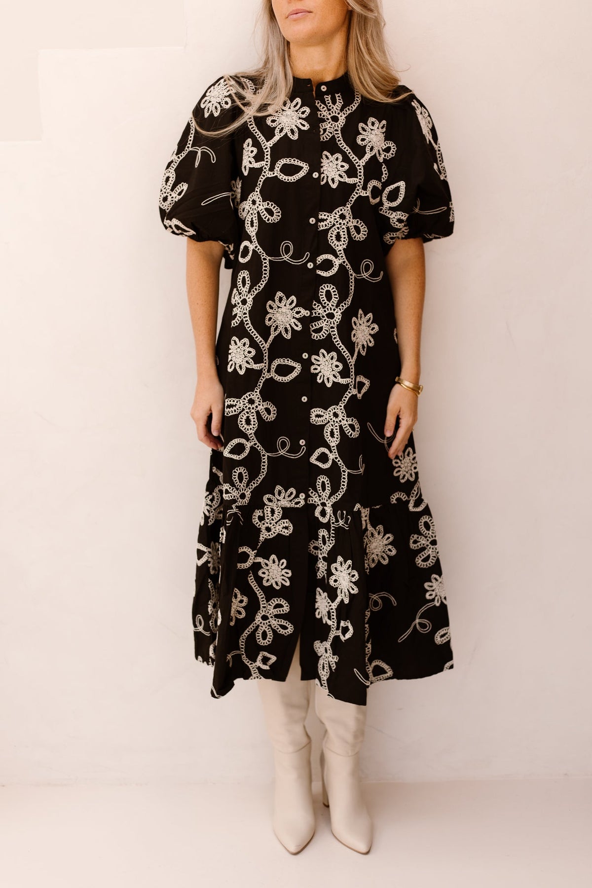 Veronica Dori Emb Dress Black - Bij Keesje - Neo Noir - Jurk