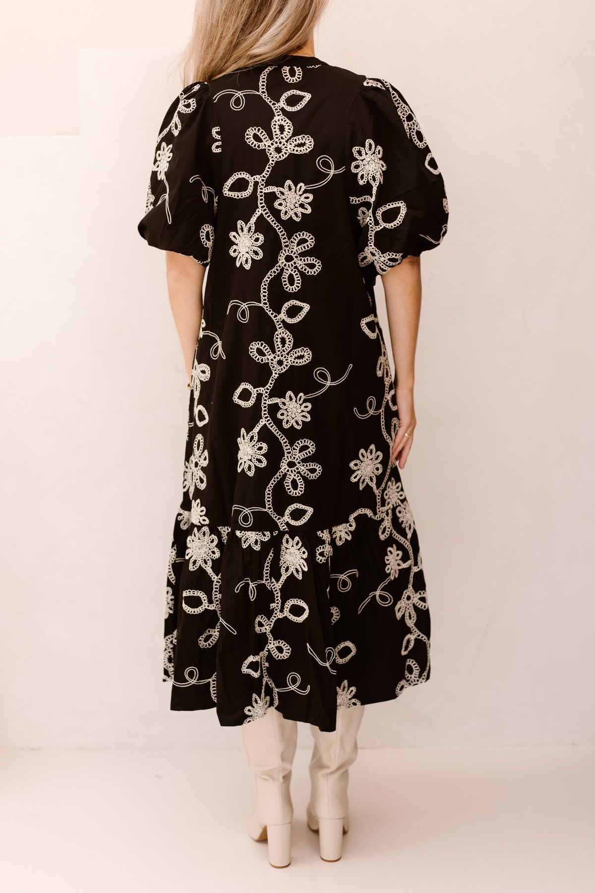 Veronica Dori Emb Dress Black - Bij Keesje - Neo Noir - Jurk