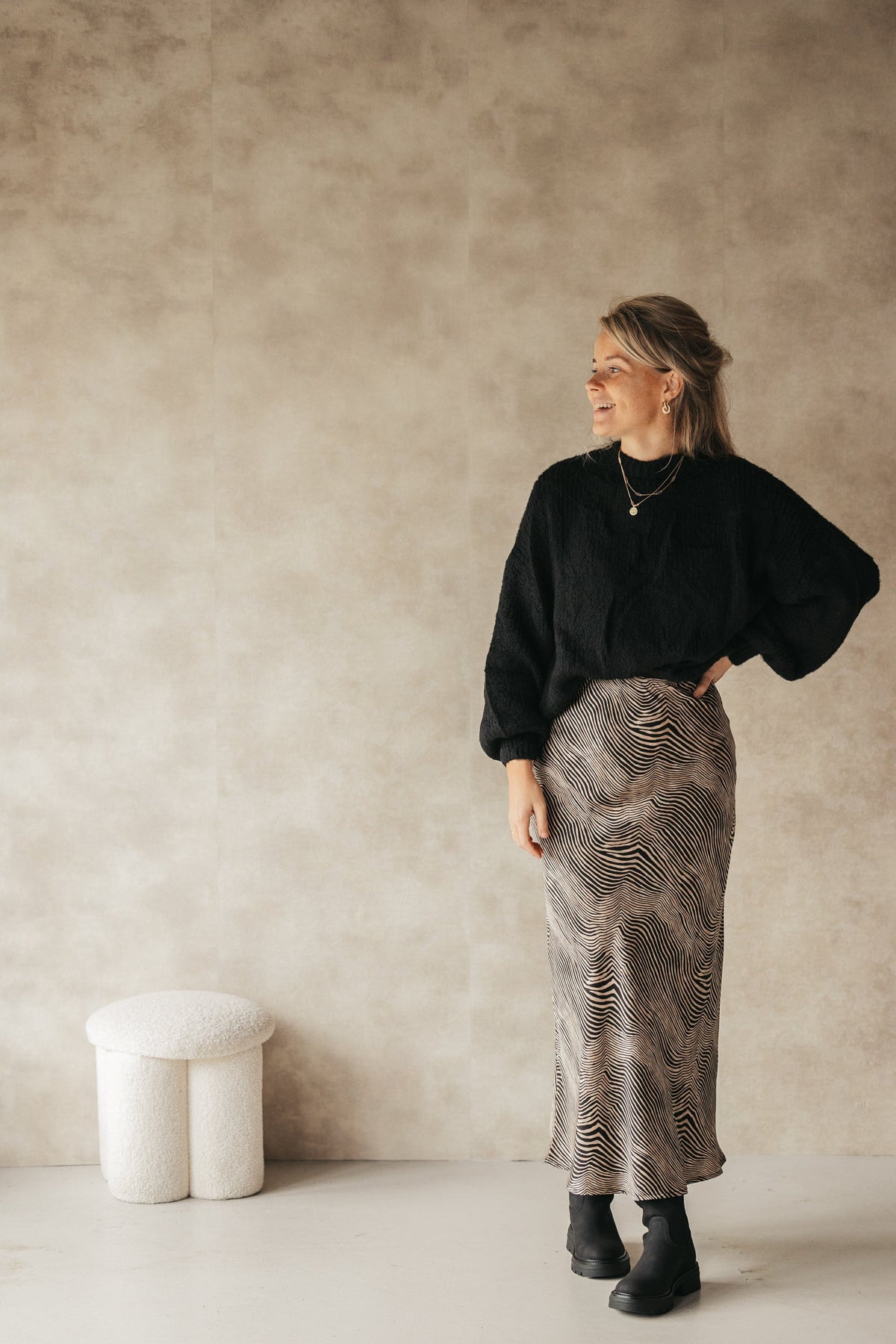 Vicky floating wave skirt dark sand - Bij Keesje