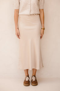 Vicky heavy sateen champagne - Bij Keesje - Neo Noir