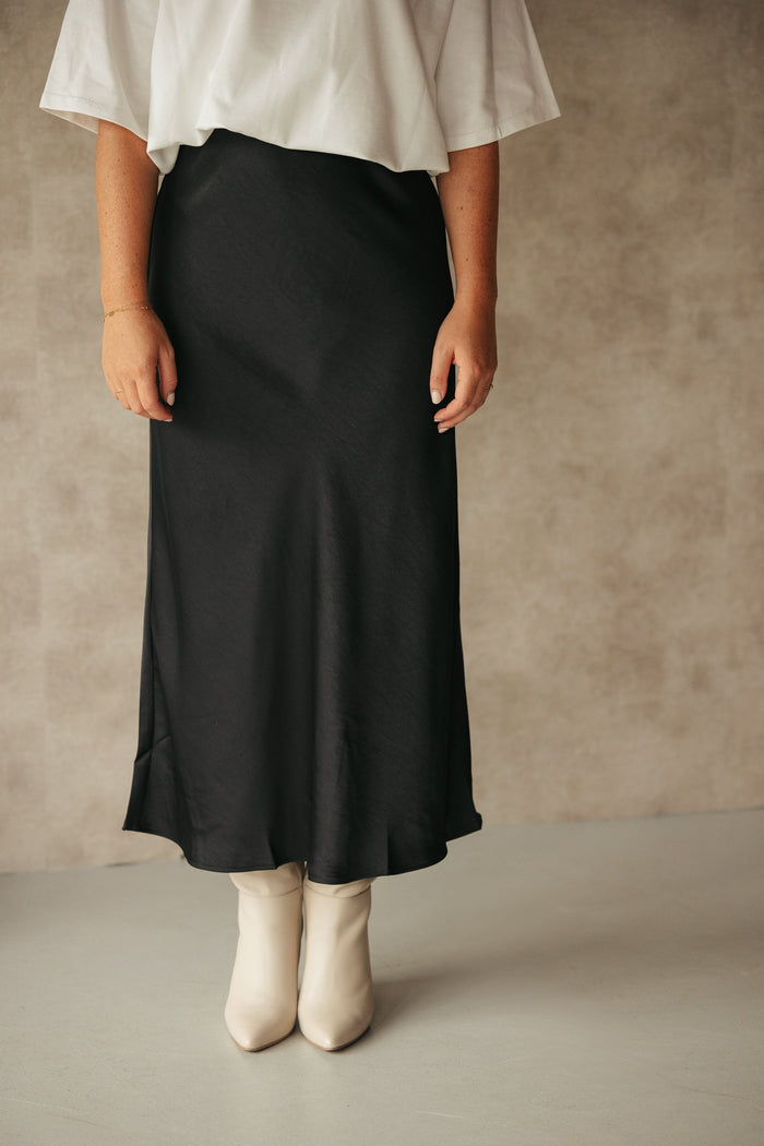 Vicky heavy sateen skirt black - Bij Keesje