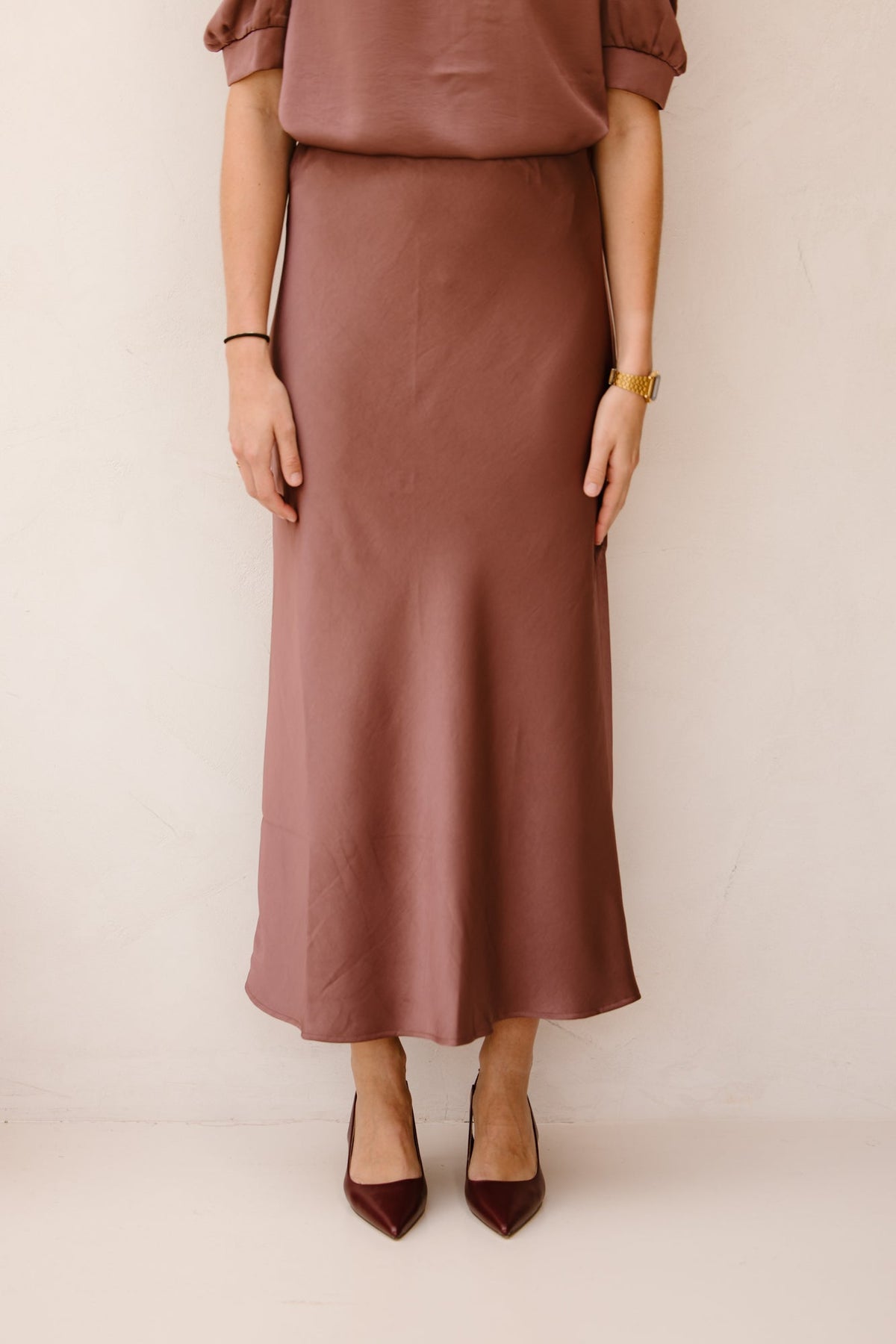 Vicky heavy sateen skirt dark rose NN - Bij Keesje - Neo Noir