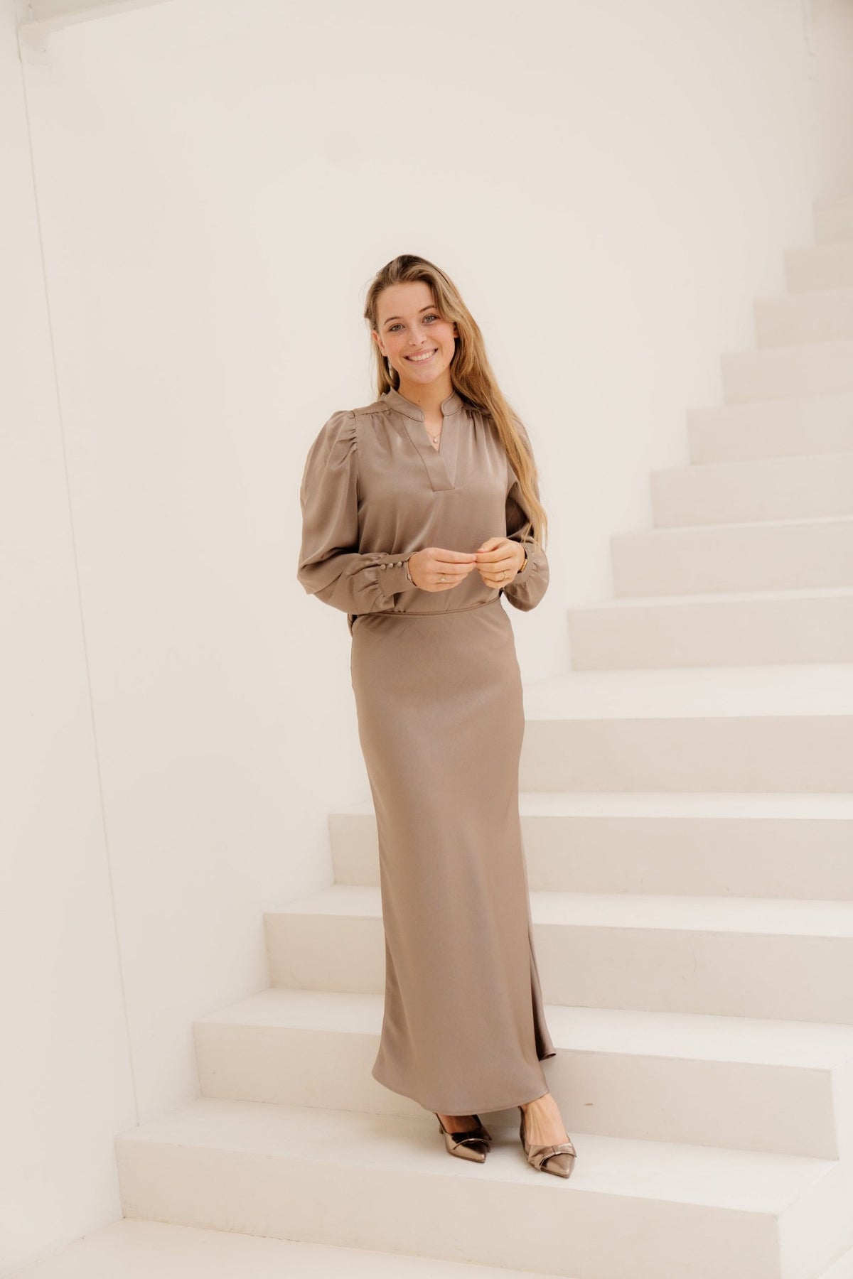 Vicky heavy sateen skirt dark taupe - Bij Keesje - Neo Noir - Rokken