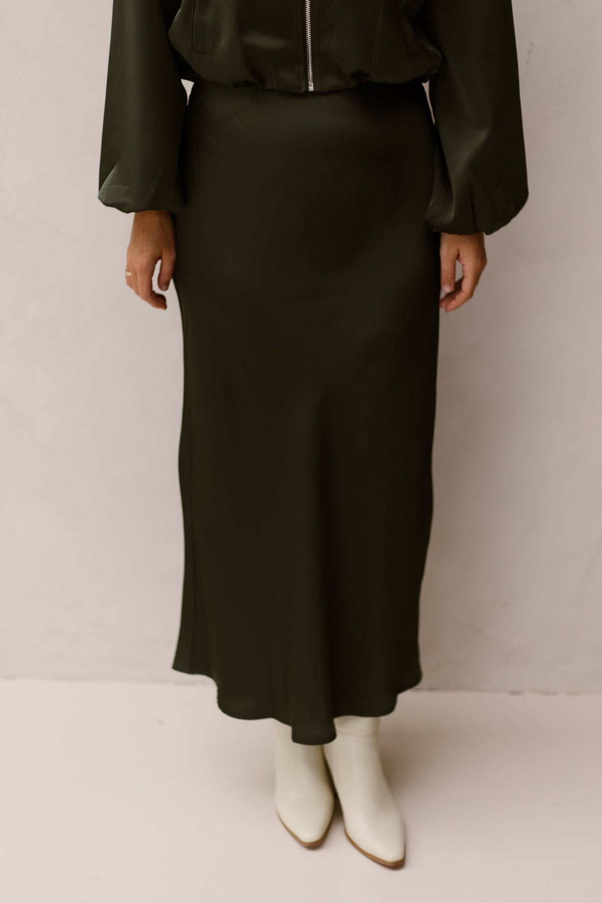 Vicky heavy sateen skirt deep green - Bij Keesje - Neo Noir - Rokken