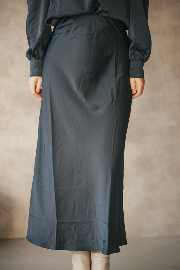 Vicky heavy sateen skirt midnight blue - Bij Keesje