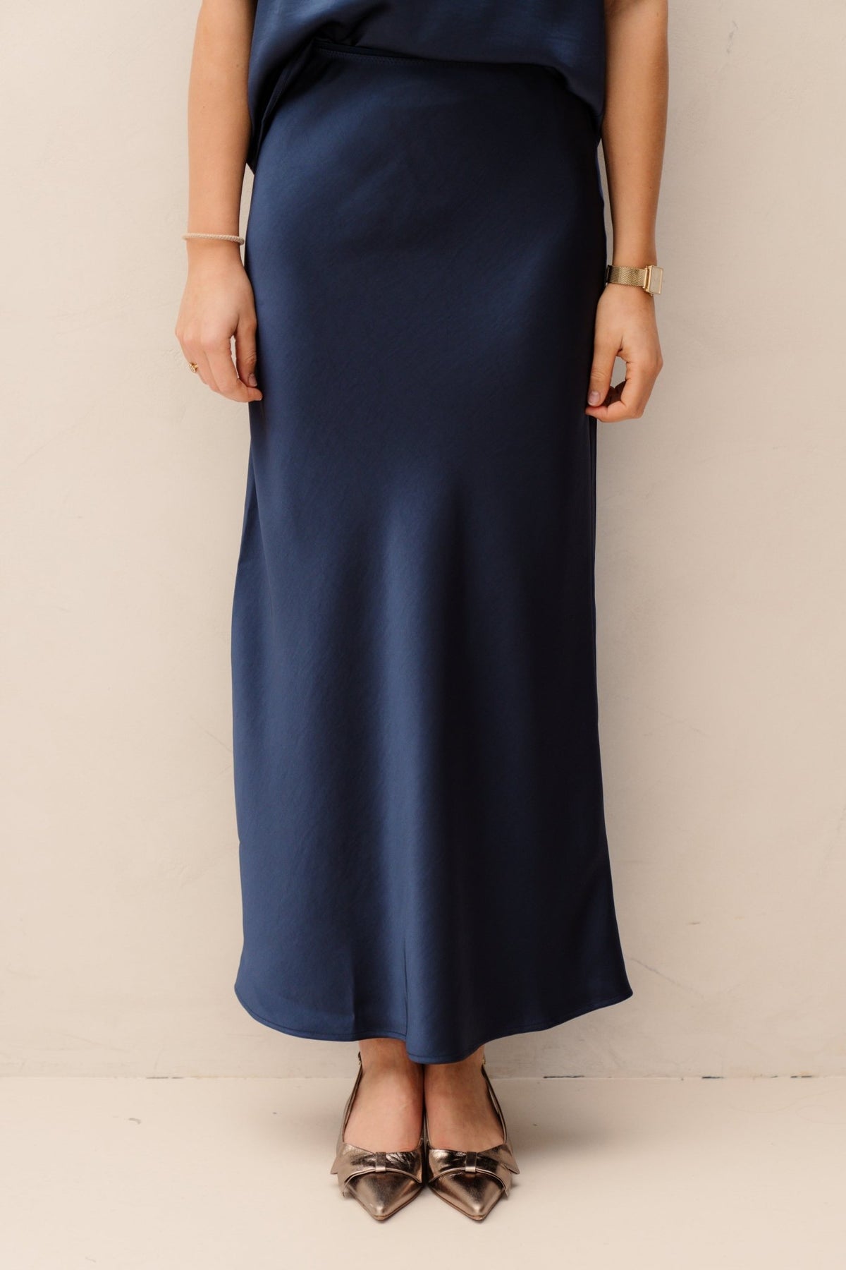Vicky heavy sateen skirt midnight blue - Bij Keesje - Neo Noir - rok