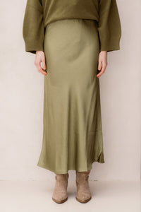 Vicky heavy sateen skirt sage green - Bij Keesje - Neo Noir