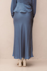 Vicky heavy sateen skirt smoke blue NN - Bij Keesje - Neo Noir