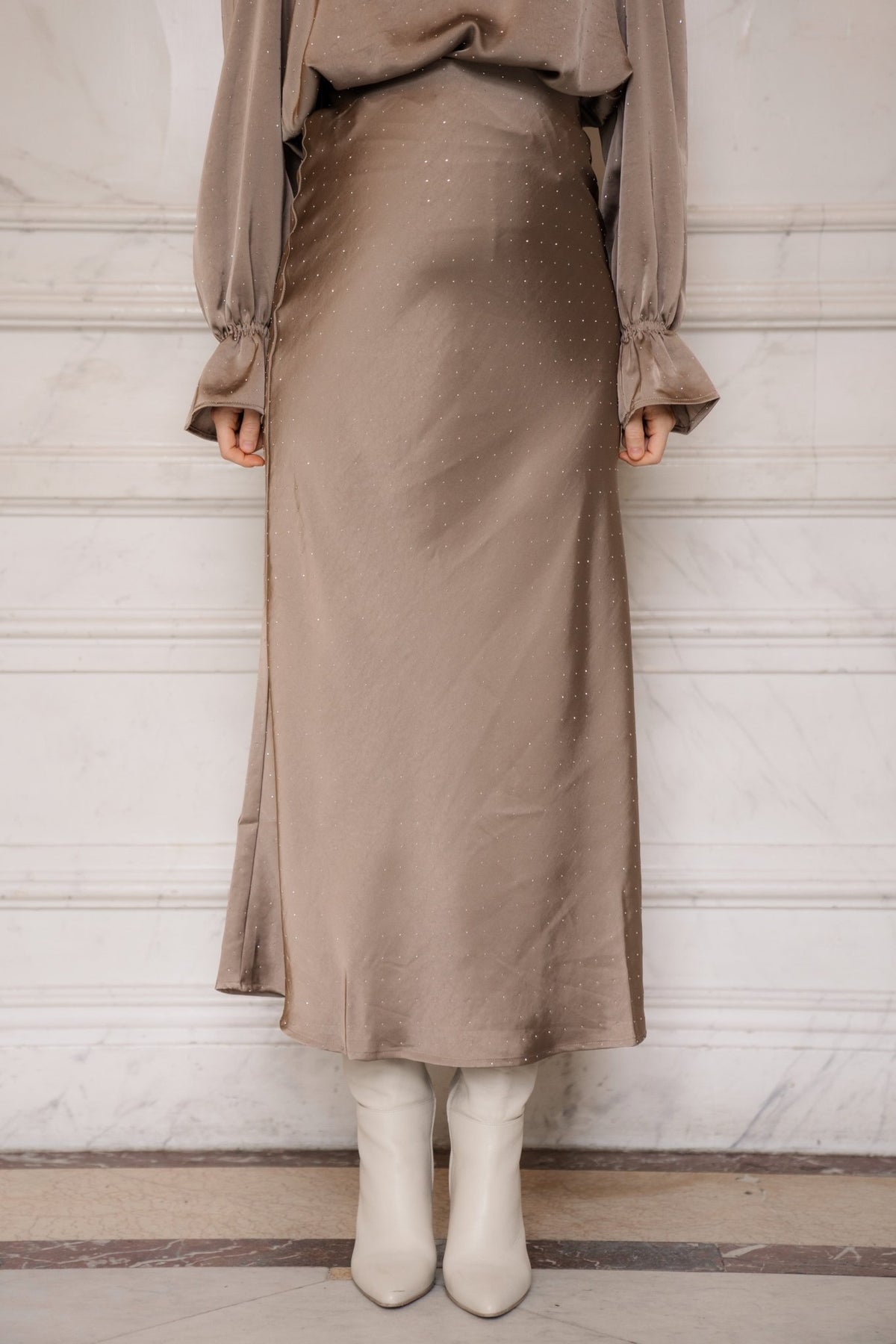 Viso Heavy Sateen Bedaz Skirt Dark Taupe - Bij Keesje - Neo Noir