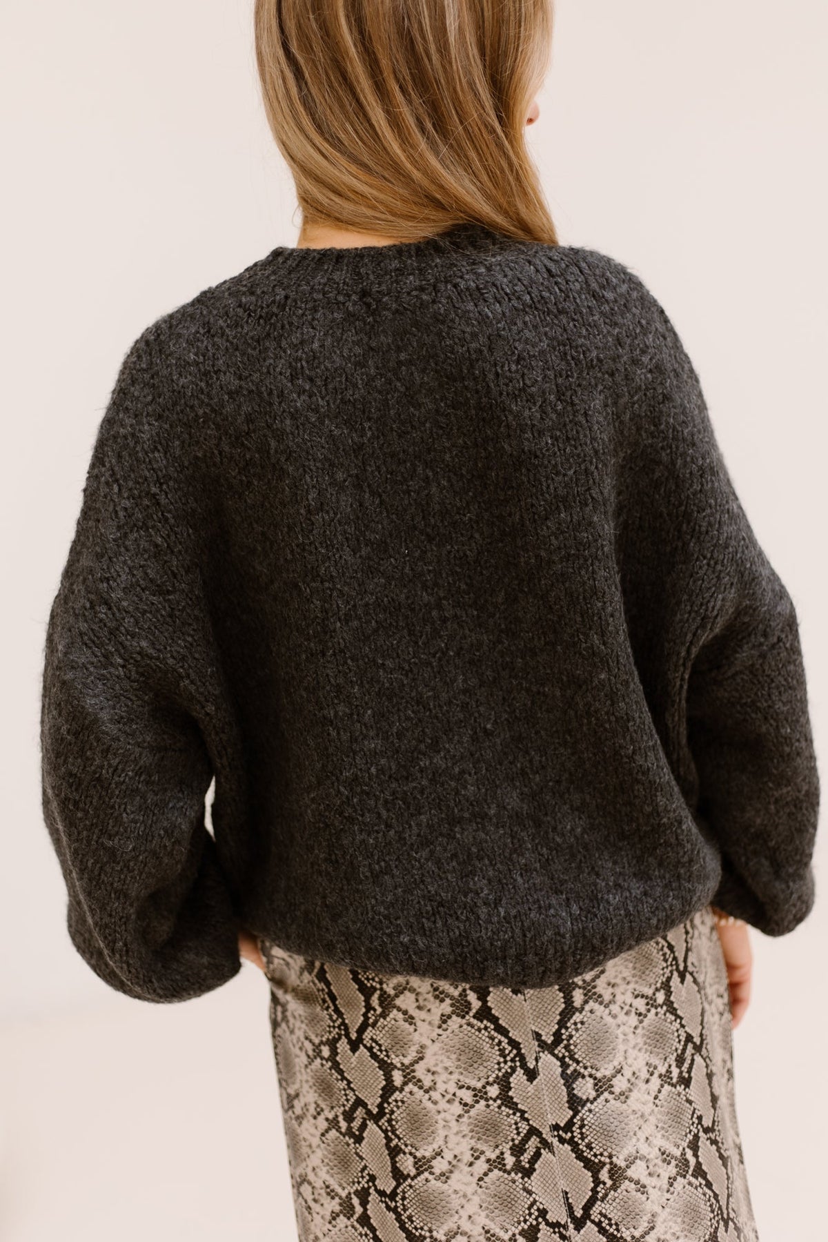 Wendy sweater dark grey - Bij Keesje - Bij Keesje - Trui