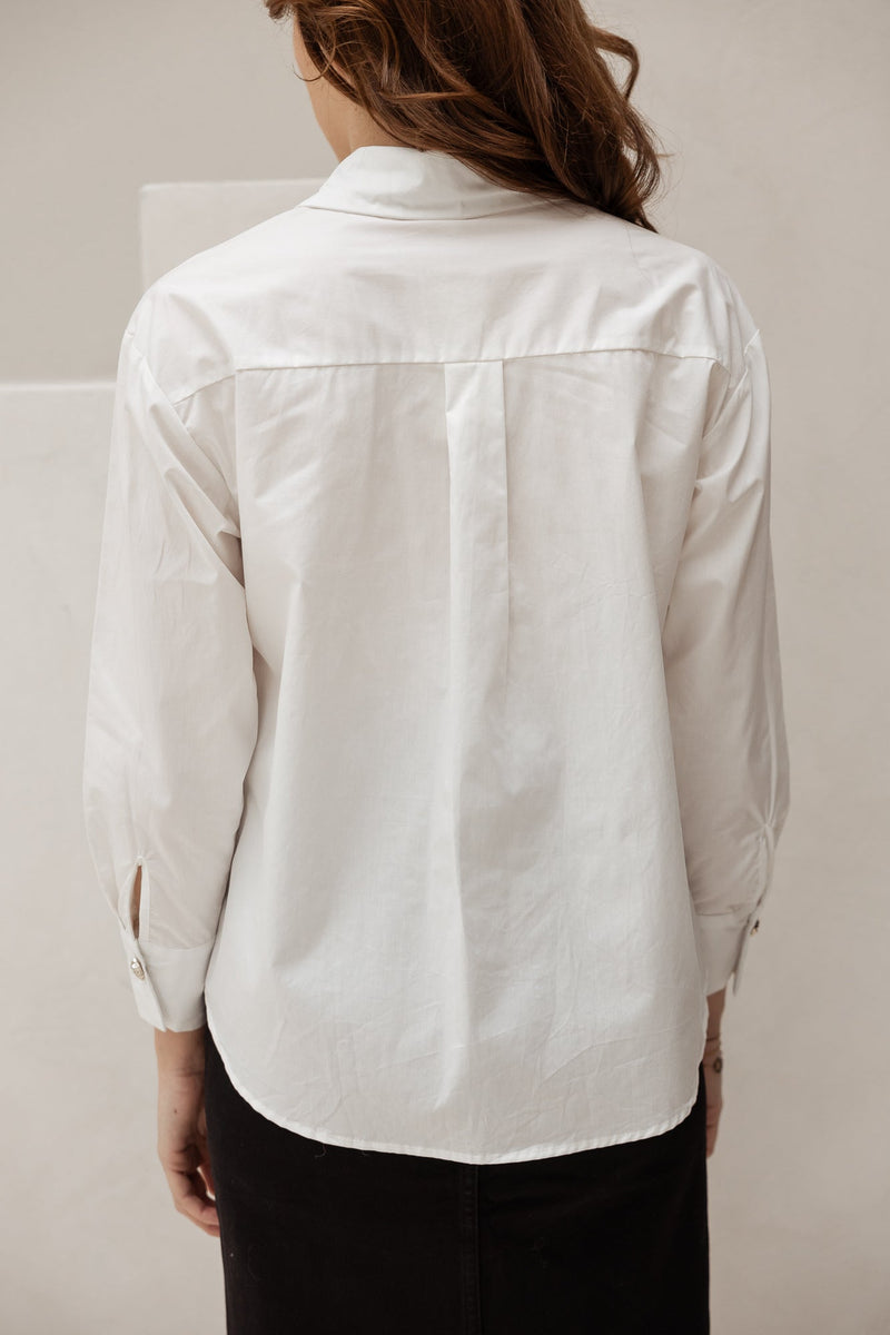 White blouse golden button - Bij Keesje - Bij Keesje