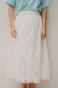 Yara Long Emb Skirt White - Bij Keesje - Neo Noir - rok