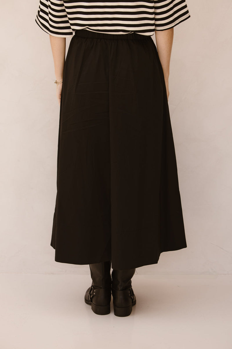 Yara long poplin skirt black - Bij Keesje - Neo Noir