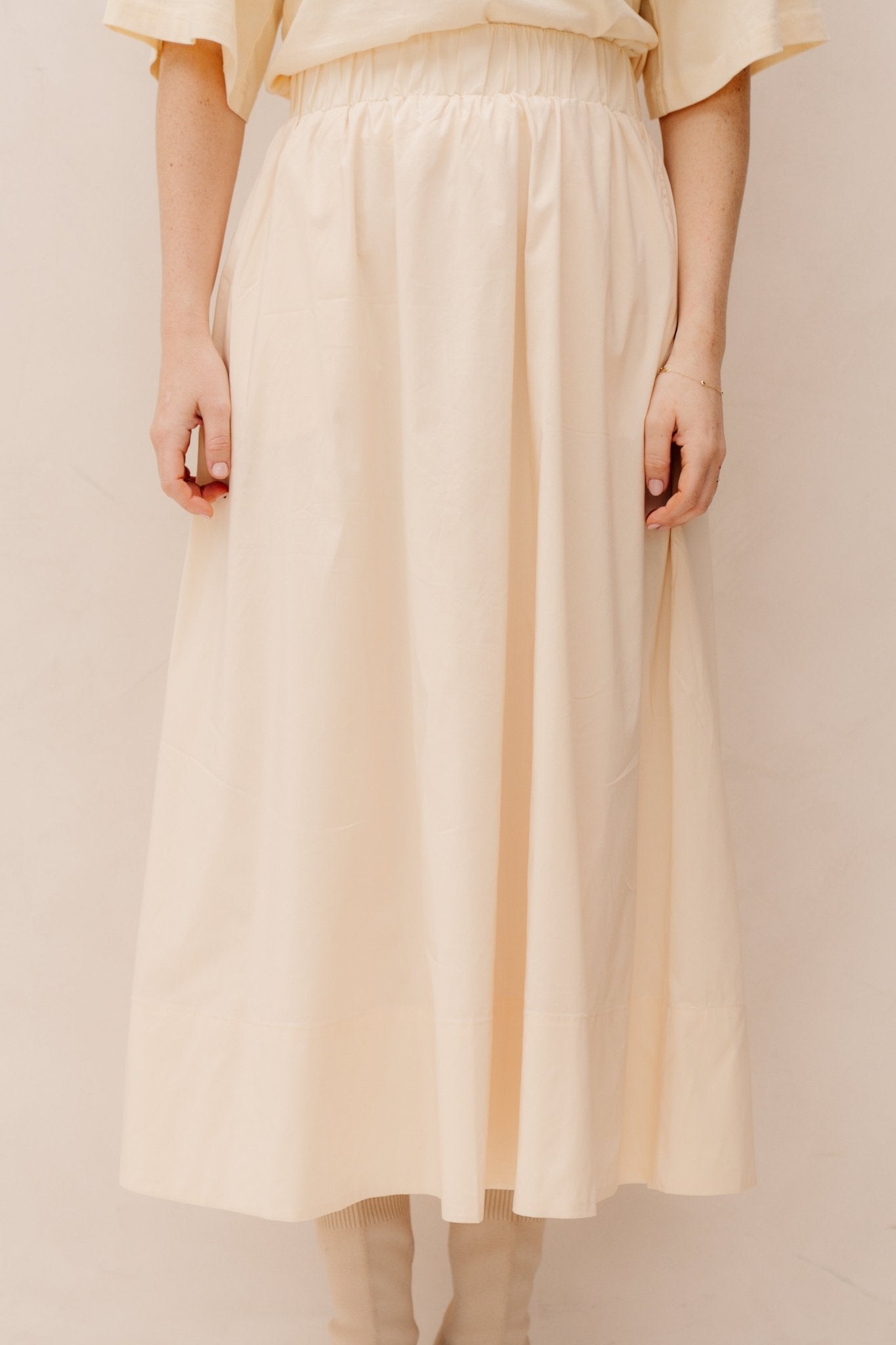 Yara Long Poplin Skirt Butter Yellow - Bij Keesje - Neo Noir - Rokken