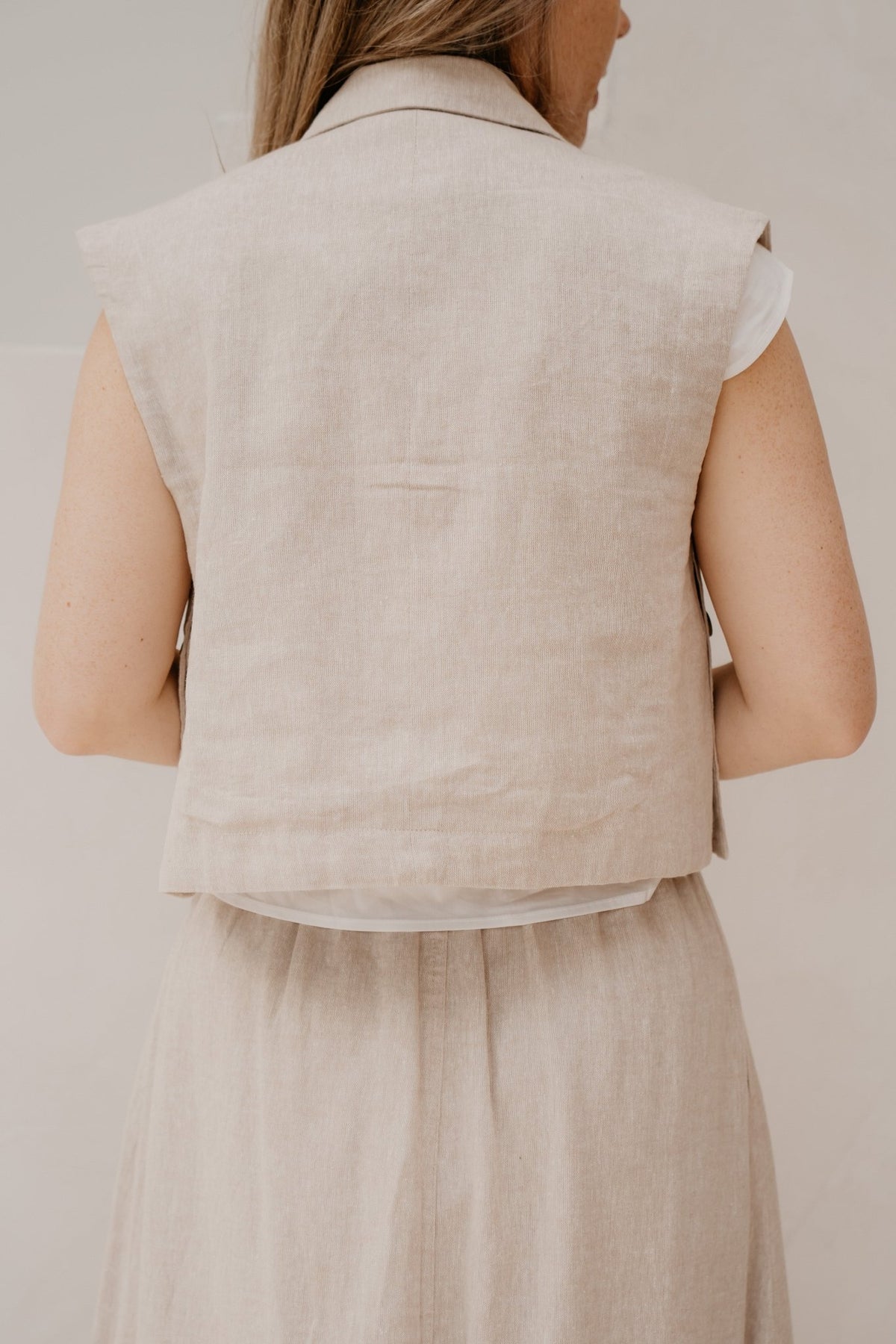 Yasusuma Short Linen Blend Waistcoat White Pepper - Bij Keesje - Y.A.S - Gilet