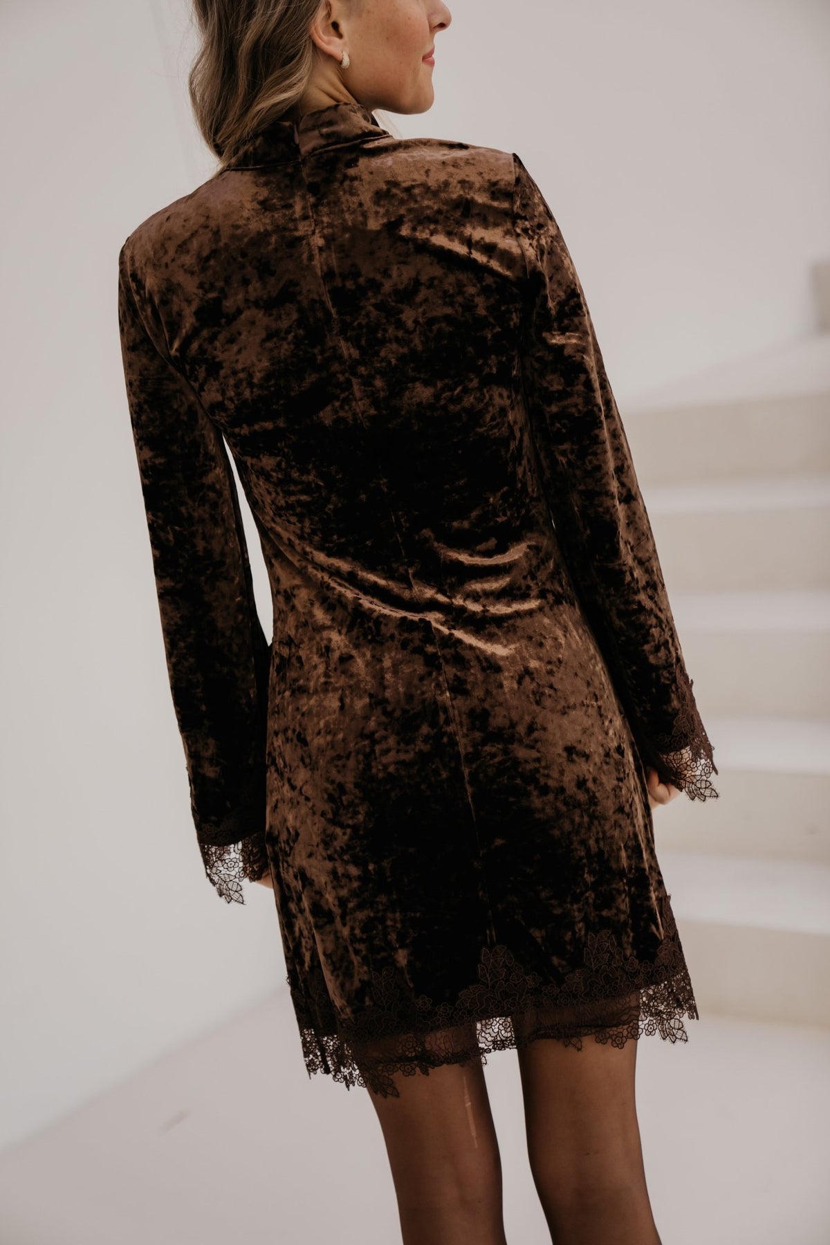 Yasvallia short lace dress Coffe Bean - Bij Keesje - Y.A.S - Jurk
