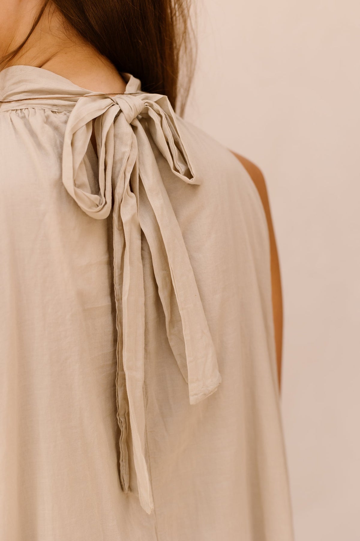 Zaar halterjurk beige - Bij Keesje - Bij Keesje - Jurk