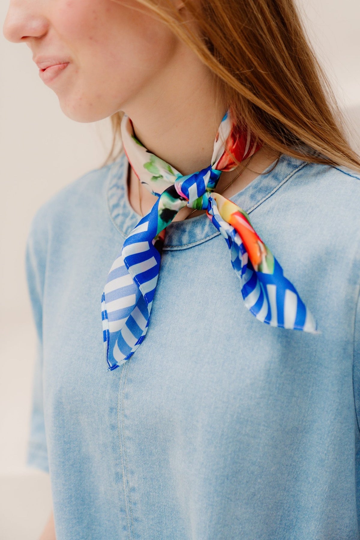 Zaya zijde sjaaltje summer blue - Bij Keesje - Bij Keesje - Sjaal