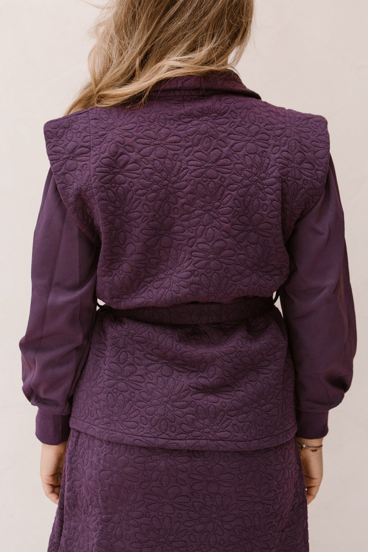 Zelia gilet aubergine - Bij Keesje - Bij Keesje